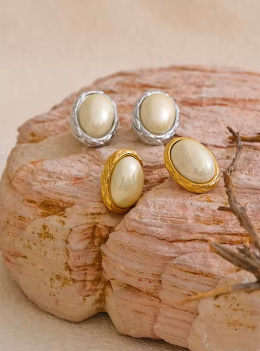 Pearl Earring