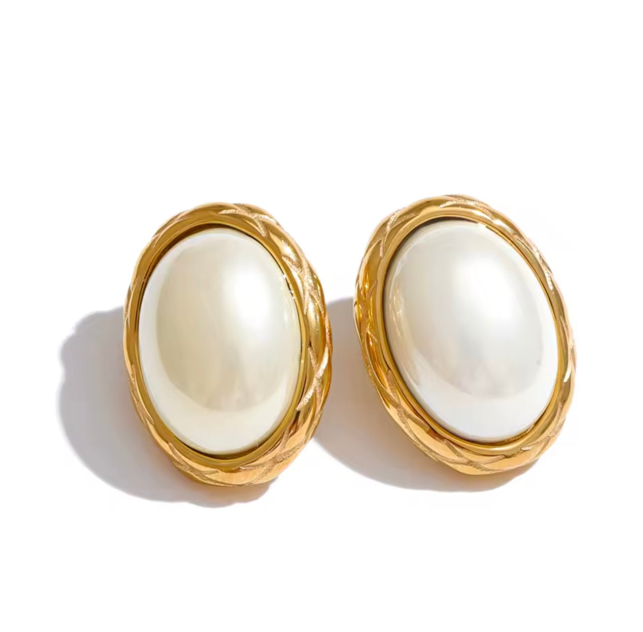 Pearl Earring