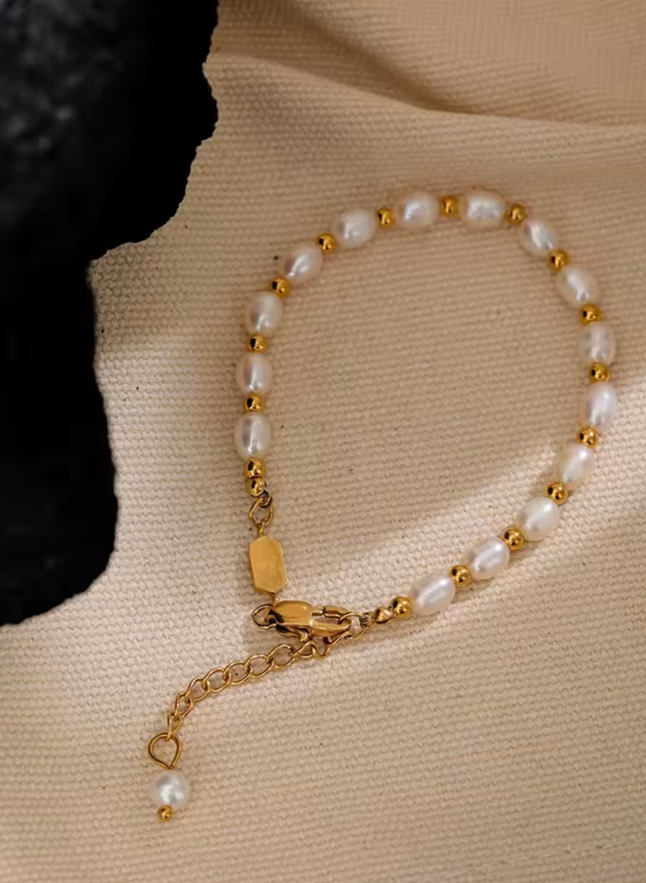 Classic Pearl Bracelet